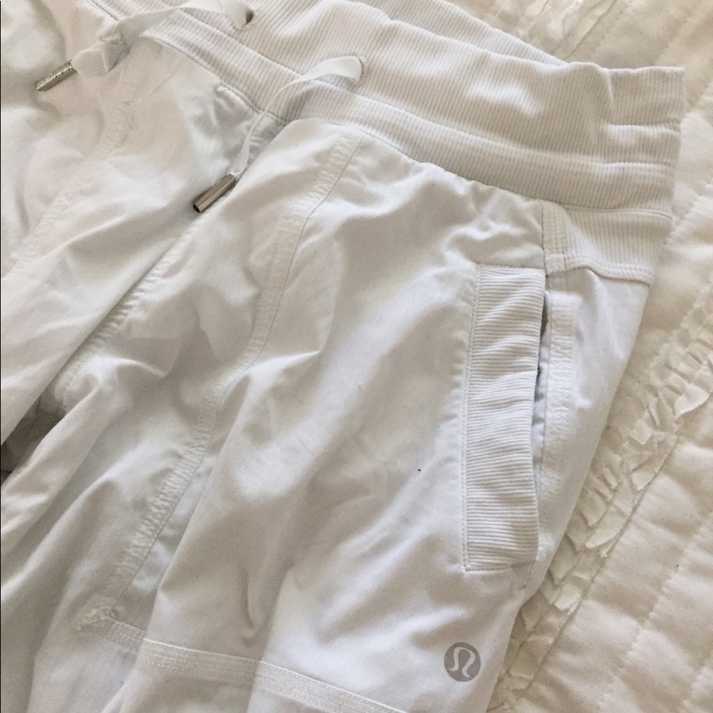 Lululemon dance studio capris pants